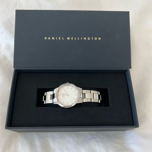 NEW Daniel Wellington Silver Women’s Watch